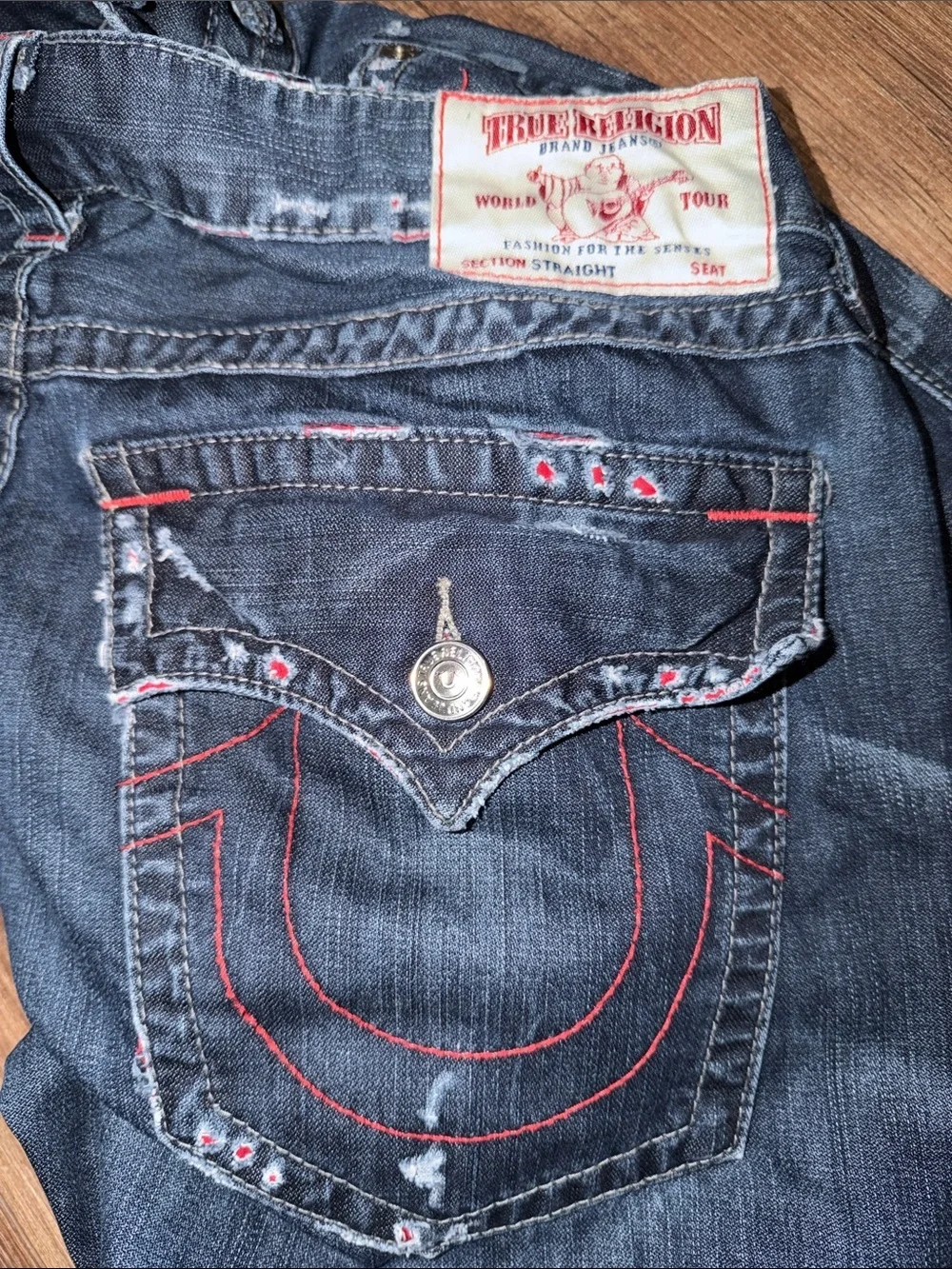 MENS TRUE RELIGION STRAIGHT JEANS DISTRESSED WITH RED STITCHING SIZE 38